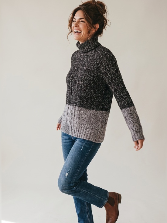 Sugarlips Sweaters - Sugar Lips wool blend two tone turtleneck grey sweater. Size large GUC